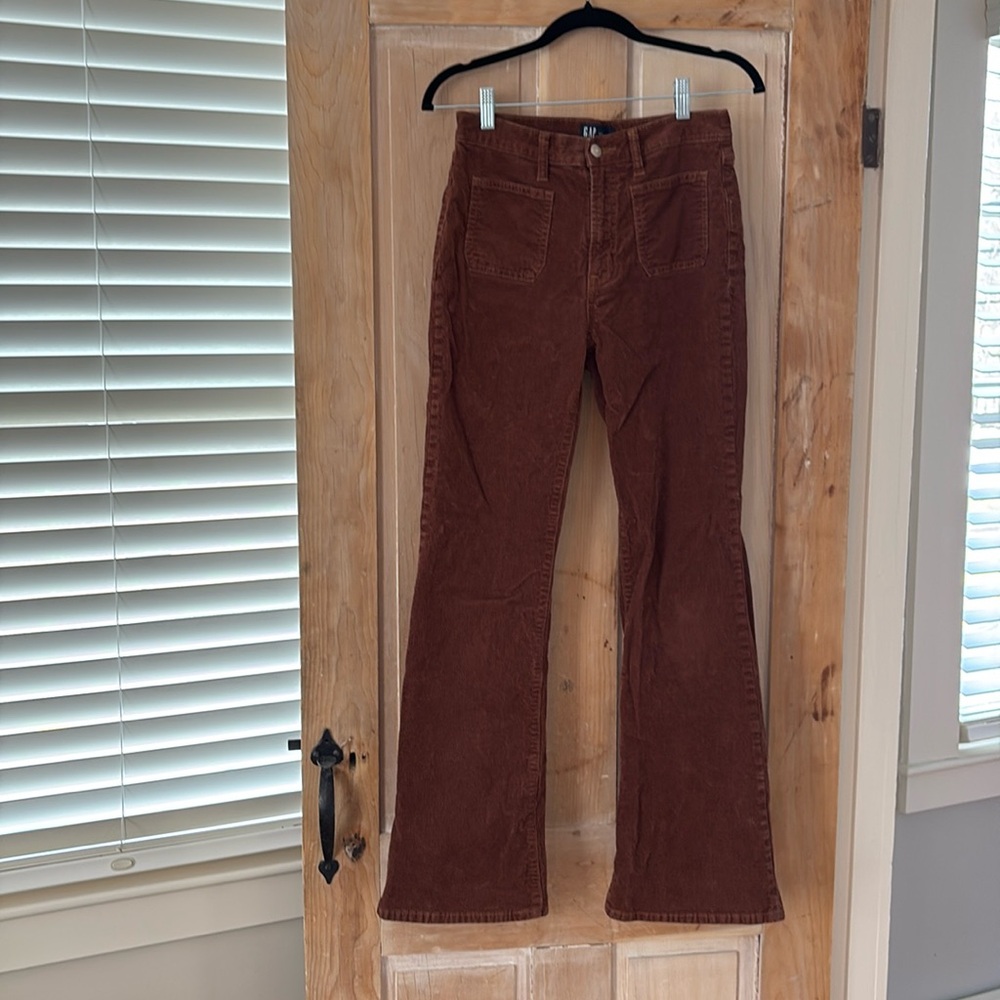GAP ‘70s flare corduroy pant